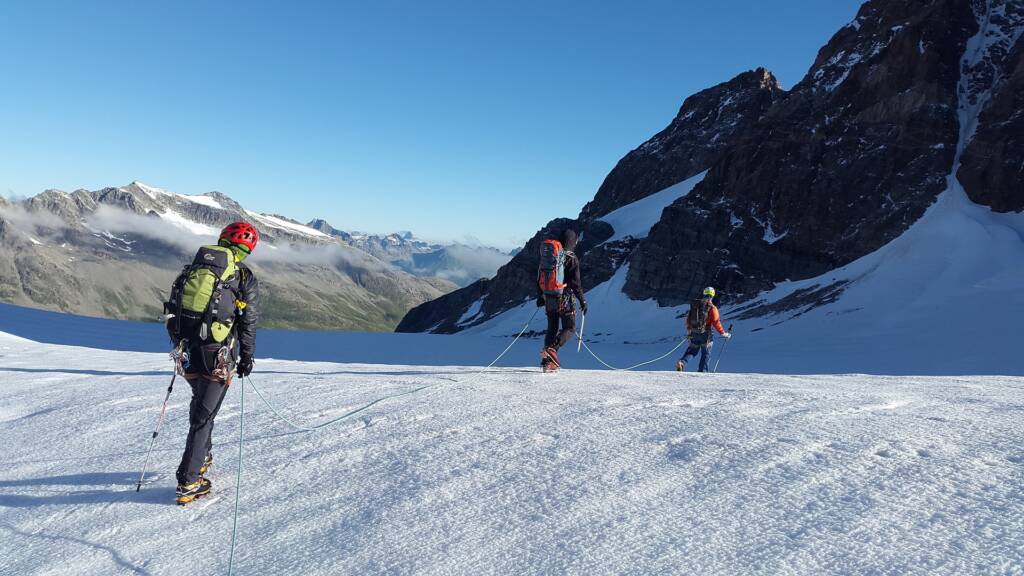 Стартираме обучения по професия Планински водач специалност Туризъм от 04.04.2022 година